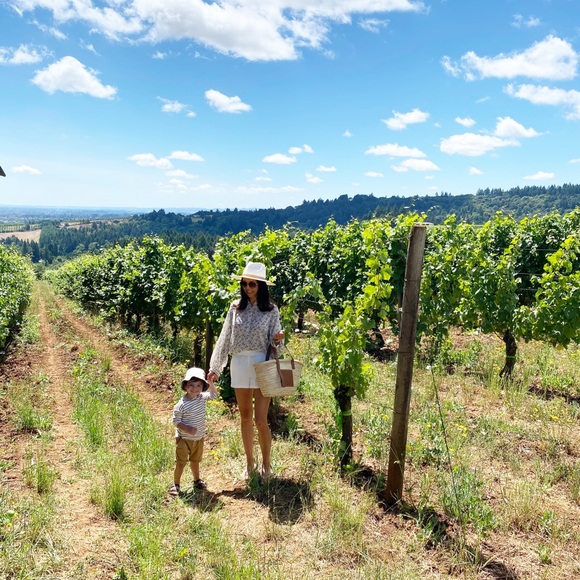 Meet your Posher, Danika - Picture 4 of 8